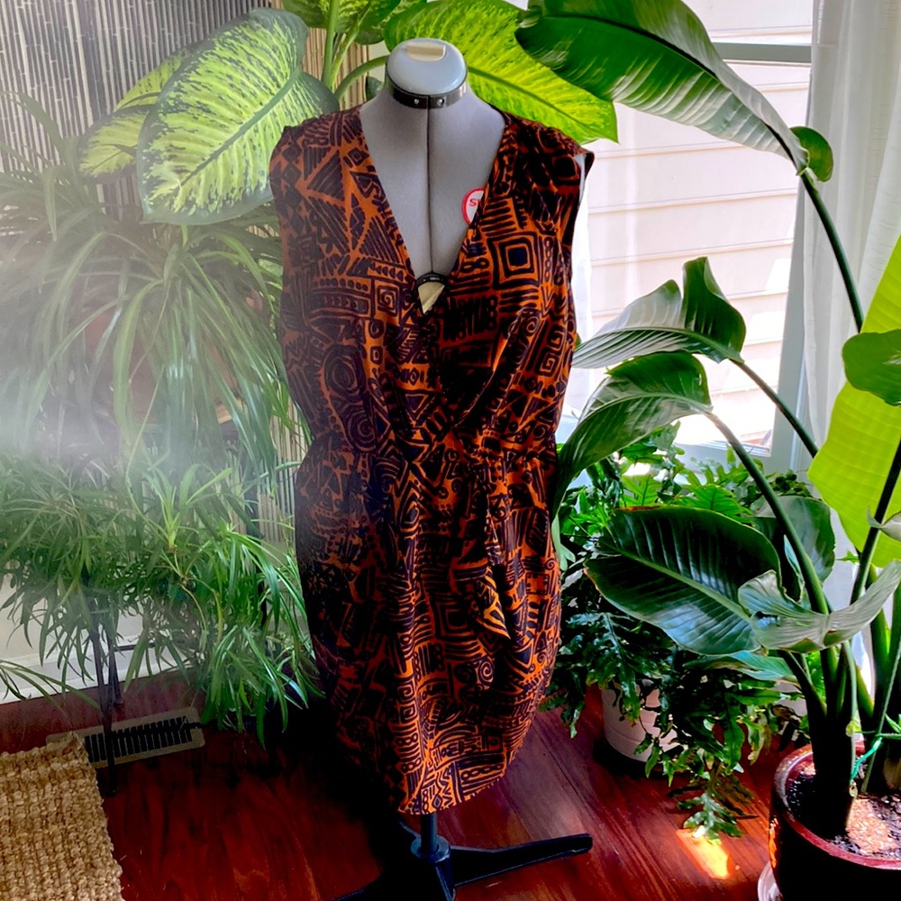 Danny and Nicole Faux wrap dress (no belt) SZ 16